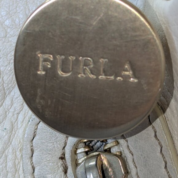 Furla Italian Luxury handbag in excellent condition - Picture 6 of 12